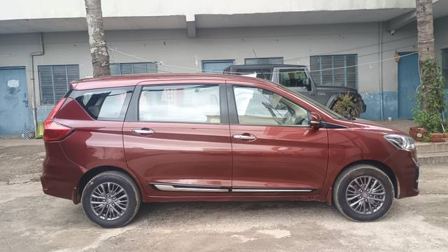 https://images10.gaadi.com/usedcar_image/4593174/original/ad9d34f470ba7fd94d90a0ac4523ffa3.jpg?imwidth=6401