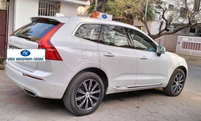 https://images10.gaadi.com/usedcar_image/4593175/original/processed_bb8c1d6ea41c57522dba05e8c9b82169.jpeg?imwidth=6402
