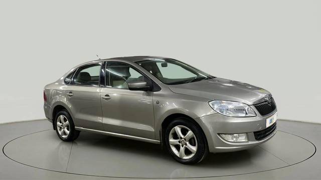 https://images10.gaadi.com/usedcar_image/4593183/original/64ba4291ab93feb8c282de6313f7dc14.jpg?imwidth=6400