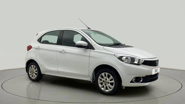 https://images10.gaadi.com/usedcar_image/4593194/original/1a87deb1485b5053bf14a8bcc55edbd3.jpg?imwidth=6400