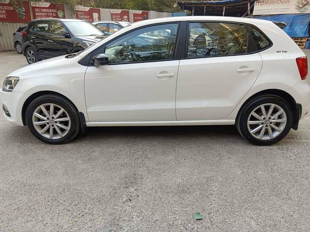 https://images10.gaadi.com/usedcar_image/4593197/original/processed_5330689f901fc09cc342f438af815cf6.jpg?imwidth=6401