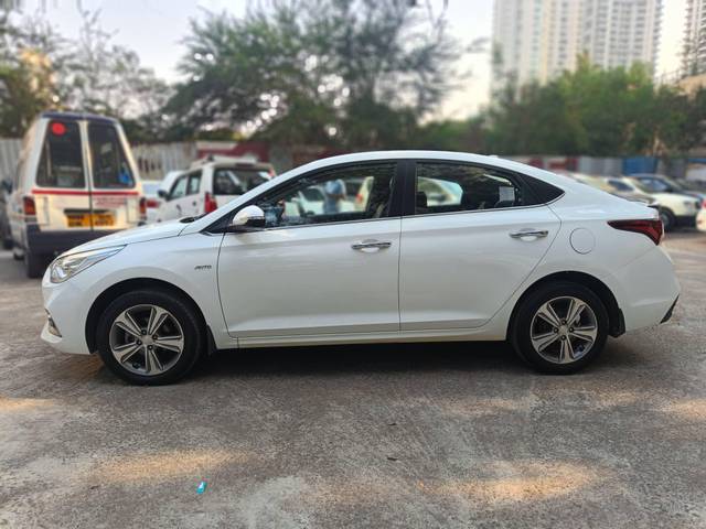https://images10.gaadi.com/usedcar_image/4593202/original/processed_cb53c6d8e7f5d61c64c0c72265292600.jpg?imwidth=6402
