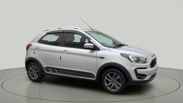 https://images10.gaadi.com/usedcar_image/4593204/original/2e13c92fb3a21833057c53a4fb850344.jpg?imwidth=6400