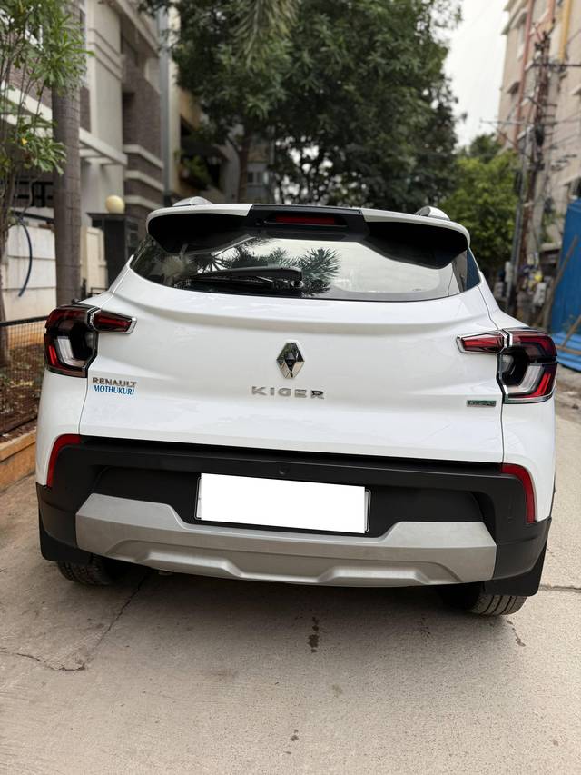 https://images10.gaadi.com/usedcar_image/4593205/original/processed_bd3ca99d6cbf015dd593b94c13d64b13.jpg?imwidth=6401