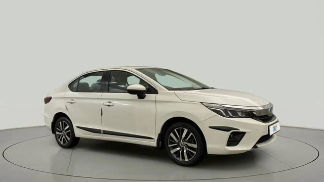 https://images10.gaadi.com/usedcar_image/4593217/original/b006e4aa79a1f44b59b5189469bdb72a.jpg?imwidth=6400