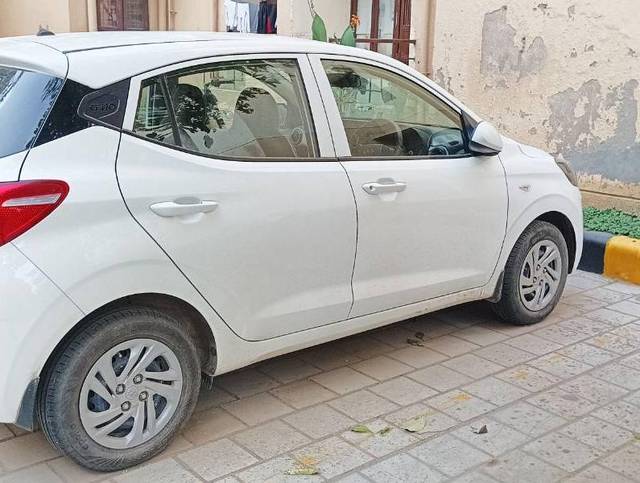 https://images10.gaadi.com/usedcar_image/4593231/original/processed_5832a7f6-6f93-4f52-aaaf-f5d78b23fca4.jpg?imwidth=6401