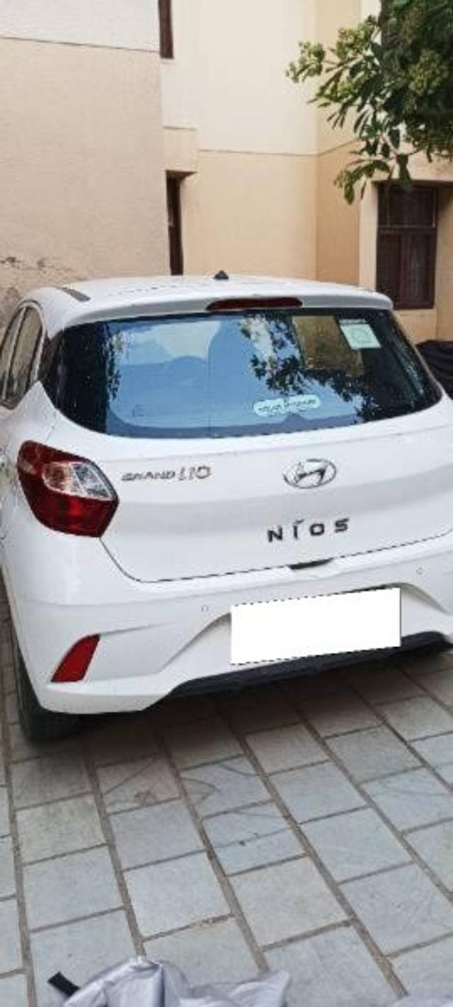https://images10.gaadi.com/usedcar_image/4593231/original/processed_d1c51e0c-be3d-4d55-b2a1-cdc2b2a79ed5.jpg?imwidth=6400