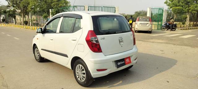 https://images10.gaadi.com/usedcar_image/4593278/original/processed_ae8f3779-e519-4696-85cb-7149f09b03f4.jpg?imwidth=6400