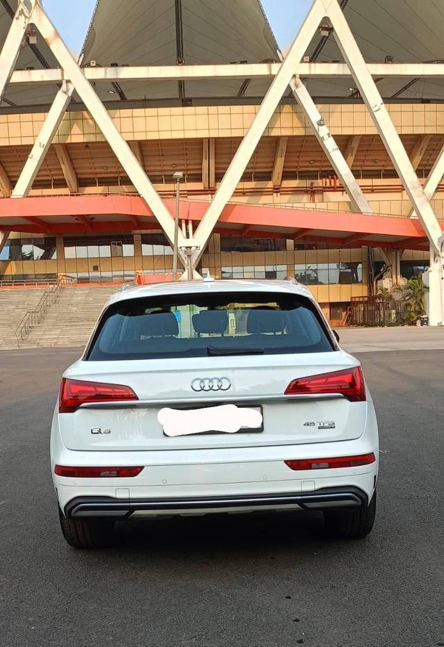 https://images10.gaadi.com/usedcar_image/4593291/original/processed_03290e287139ca1d0c84e45f673e3d44.jpg?imwidth=6402