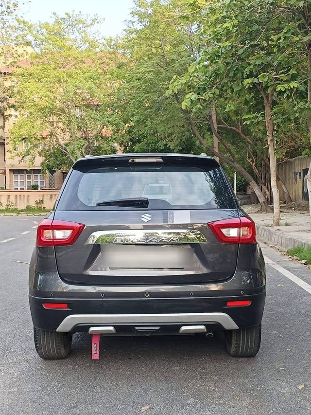 https://images10.gaadi.com/usedcar_image/4593294/original/processed_067e8de1716bcd7deb2fd2a87b54817f.jpg?imwidth=6402
