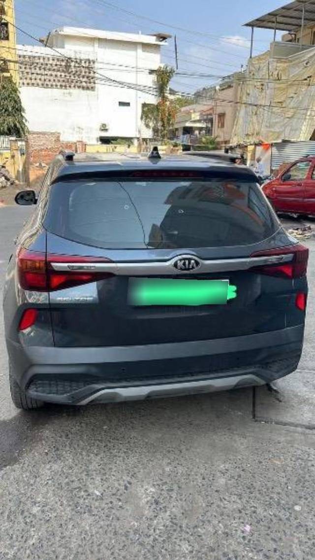 https://images10.gaadi.com/usedcar_image/4593305/original/processed_d19f2386-9c57-43d1-84c3-025d5dca46d7.jpeg?imwidth=6401