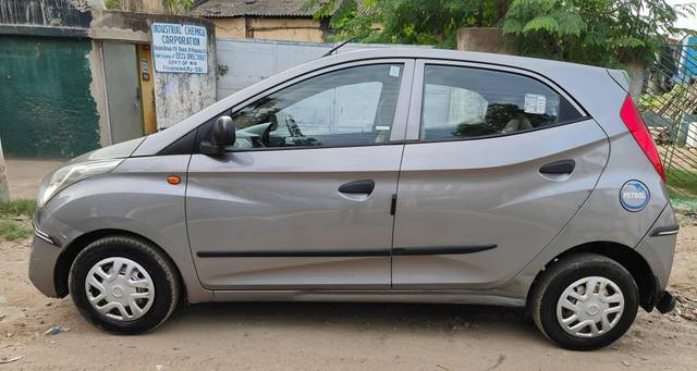 https://images10.gaadi.com/usedcar_image/4593315/original/processed_08420b9acf899bbb2b46c797509fb0b9.jpg?imwidth=6402
