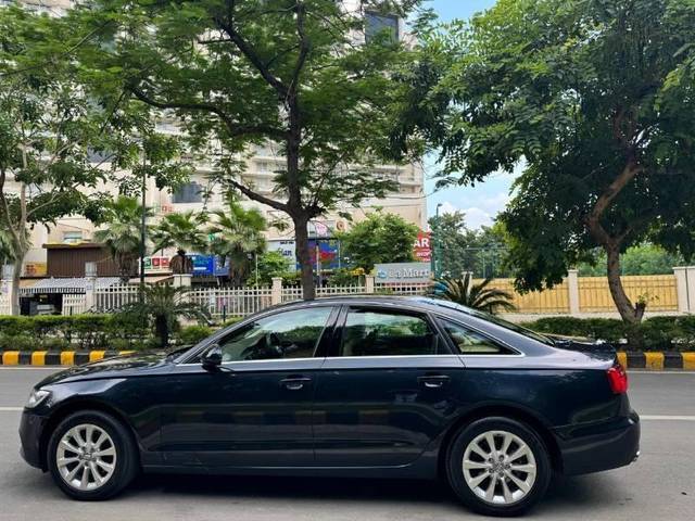 https://images10.gaadi.com/usedcar_image/4593319/original/processed_290cd675-b032-47e6-9310-fdce3b642940.jpeg?imwidth=6400