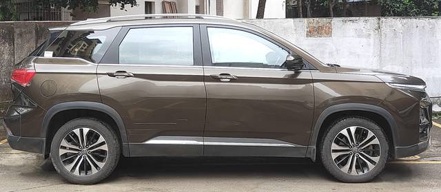 https://images10.gaadi.com/usedcar_image/4593336/original/processed_6c6af35f1fb74aac7715a54751579de5.jpeg?imwidth=6401