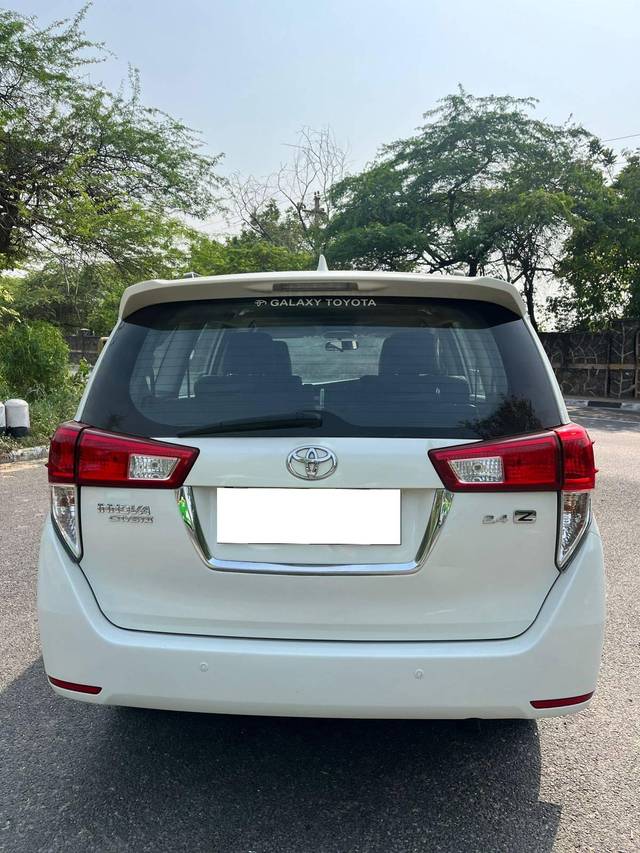 https://images10.gaadi.com/usedcar_image/4593339/original/processed_47ca14dca6cc71e7abd5f92eadc52498.jpg?imwidth=6402
