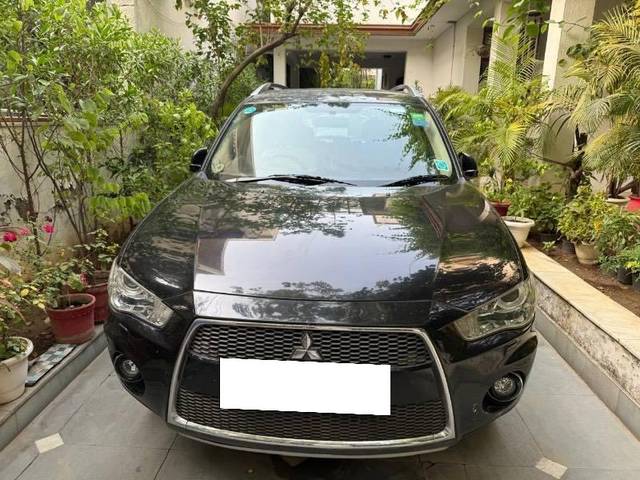 https://images10.gaadi.com/usedcar_image/4593355/original/processed_cd733bee-56e2-4e4a-a25a-4272f73c8596.jpeg?imwidth=6400