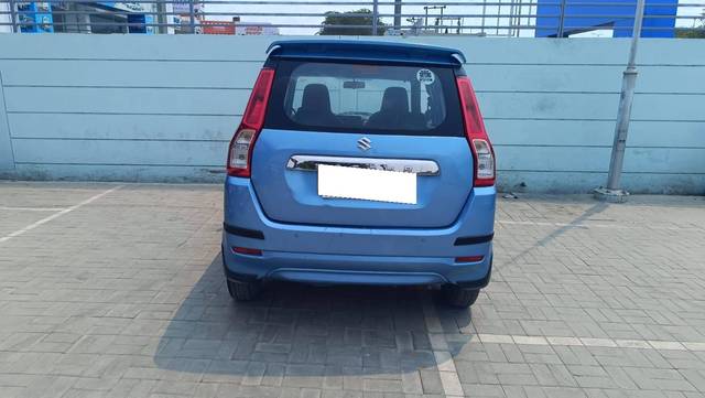 https://images10.gaadi.com/usedcar_image/4593359/original/processed_2b305e5dc91df6b67677e130d547ab4f.jpeg?imwidth=6402