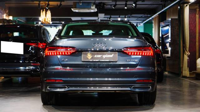 https://images10.gaadi.com/usedcar_image/4593372/original/processed_0580a013d5c88fca6e57905f4874655a.jpeg?imwidth=6402