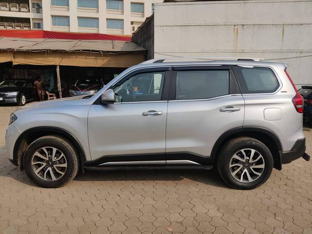 https://images10.gaadi.com/usedcar_image/4593373/original/processed_d0a5894a742cc5149797dbc61d5cbfc9.jpeg?imwidth=6402