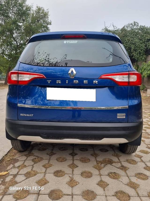 https://images10.gaadi.com/usedcar_image/4593380/original/processed_0fdb2c248dee202327ff6c8c78281d82.jpg?imwidth=6402
