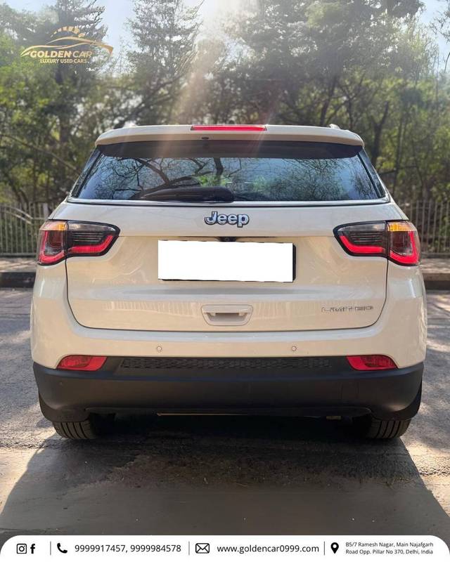 https://images10.gaadi.com/usedcar_image/4593382/original/processed_e346845009d7ae437533d1daeab00abe.jpg?imwidth=6402