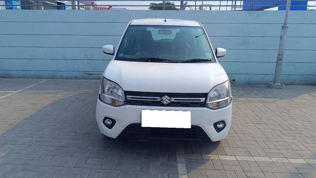 https://images10.gaadi.com/usedcar_image/4593384/original/processed_8cf55d91041db3cdf787be7e97e7d2bc.jpeg?imwidth=6400