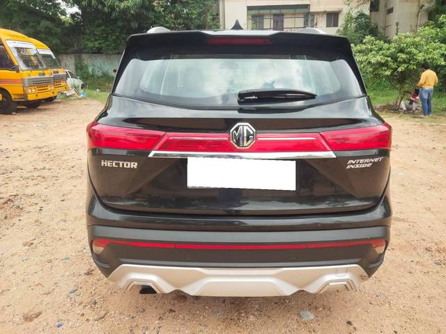https://images10.gaadi.com/usedcar_image/4593388/original/processed_b98095a12cfcc1b6c95f4bea54d33d77.jpg?imwidth=6401