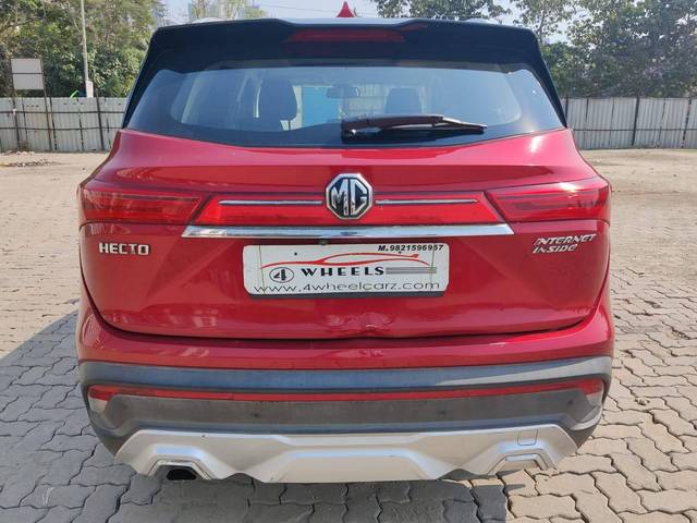 https://images10.gaadi.com/usedcar_image/4593391/original/processed_a64889c17aee3751e8a01c281859c87f.jpeg?imwidth=6402