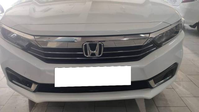 https://images10.gaadi.com/usedcar_image/4593395/original/processed_8a11b3b2-8f31-400a-8a31-e3f88073ec37.jpg?imwidth=6400