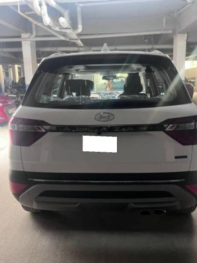 https://images10.gaadi.com/usedcar_image/4593401/original/processed_cd7bf462-acbd-40df-a8a0-71ae4c2890ed.jpeg?imwidth=6401