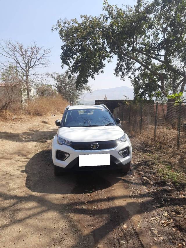 https://images10.gaadi.com/usedcar_image/4593422/original/processed_eeca23d4-d5f7-4b89-a51e-bea821b2ddc1.jpg?imwidth=6401