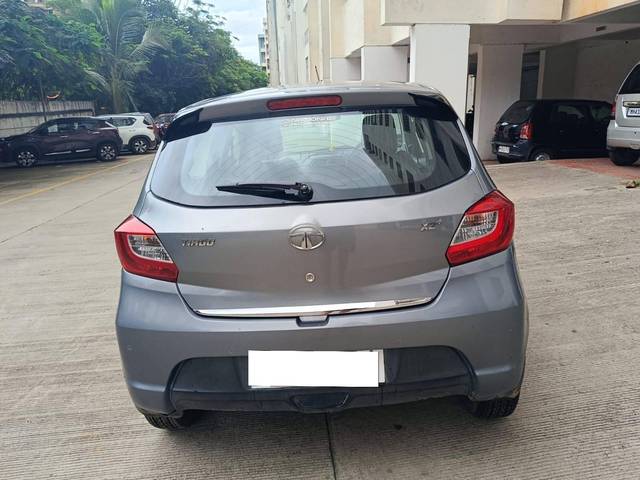 https://images10.gaadi.com/usedcar_image/4593441/original/processed_73708726-251b-4dbb-aef6-181dc3d8765f.jpg?imwidth=6400