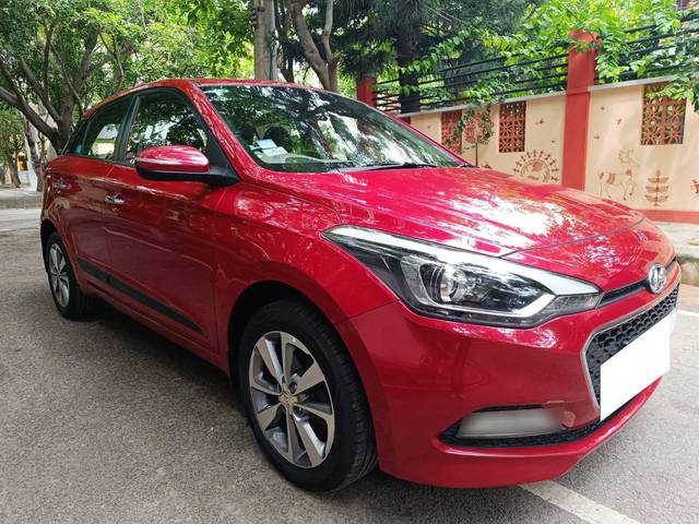 https://images10.gaadi.com/usedcar_image/4593450/original/processed_5a0ac7f8cd2d960e9812f15c9c5e2a30.jpg?imwidth=6400