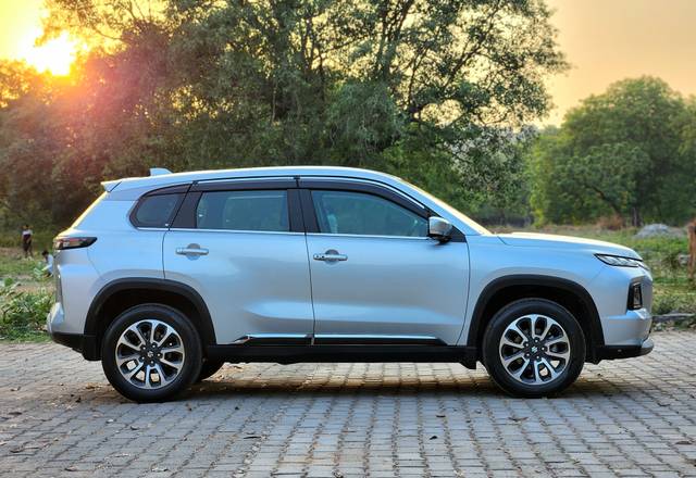 https://images10.gaadi.com/usedcar_image/4593459/original/f3b414a83012683df70f67e8661ce8f9.jpg?imwidth=6402