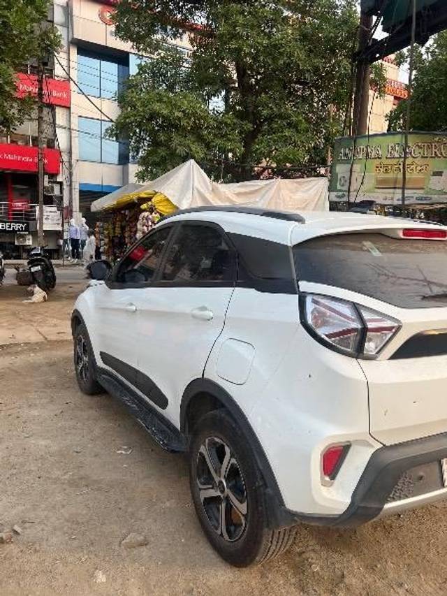 https://images10.gaadi.com/usedcar_image/4593479/original/processed_893b1cd6-a69b-47e6-a3b2-30a017f9d263.jpg?imwidth=6402
