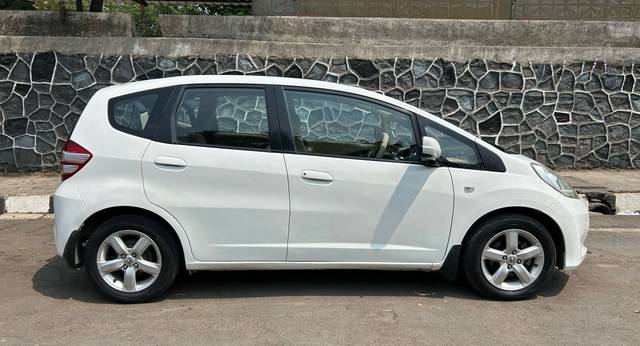 https://images10.gaadi.com/usedcar_image/4593480/original/9a129b258eeccbf4e1c42d95d879c76b.jpeg?imwidth=6401