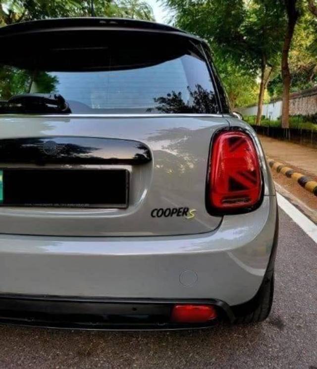 https://images10.gaadi.com/usedcar_image/4593484/original/processed_92edb85dc1185e11b57da80c8a99bf34.jpeg?imwidth=6401