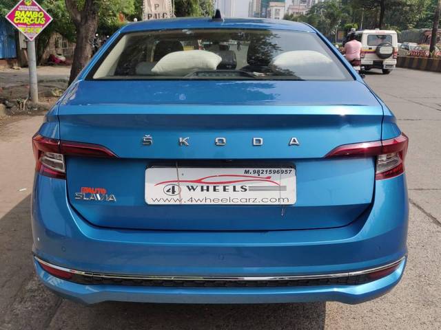 https://images10.gaadi.com/usedcar_image/4593485/original/processed_15a1e068e5857f3553dc9e8c3384e91a.jpeg?imwidth=6402