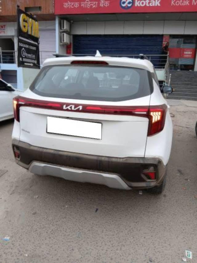 https://images10.gaadi.com/usedcar_image/4593486/original/processed_05607ada-0957-420f-9b88-940c7880c4d4.jpg?imwidth=6400