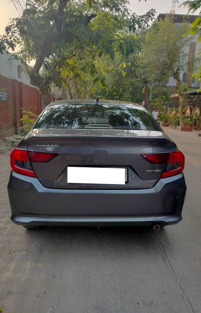 https://images10.gaadi.com/usedcar_image/4593533/original/processed_0e0a5fd79c3fd9552d6c7ed3046c954d.jpg?imwidth=6402