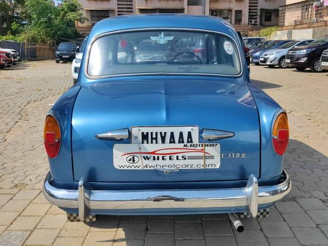 https://images10.gaadi.com/usedcar_image/4593536/original/processed_ef6b30d3e814ca5adca125e40573035d.jpeg?imwidth=6401