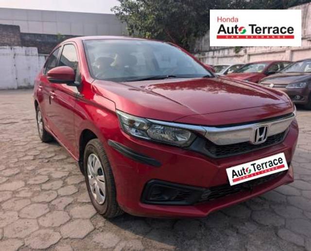 https://images10.gaadi.com/usedcar_image/4593547/original/1249f6ec951eb0a70016322cf29272d8.jpeg?imwidth=6400