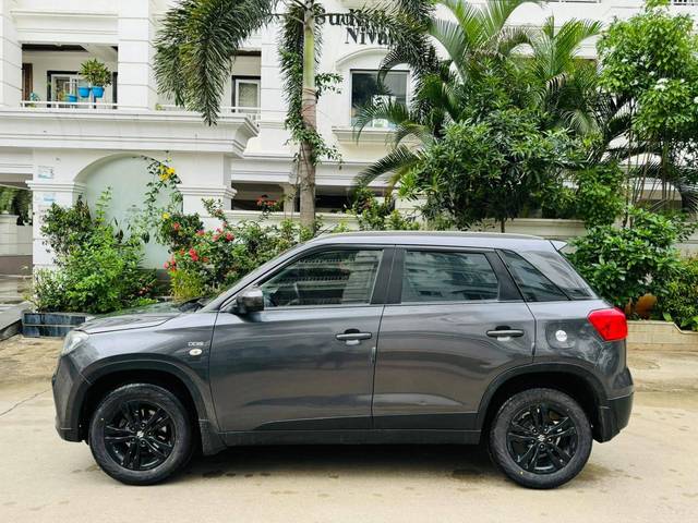 https://images10.gaadi.com/usedcar_image/4593553/original/processed_abfb0d6ef43d39c76949bda341710013.jpg?imwidth=6402