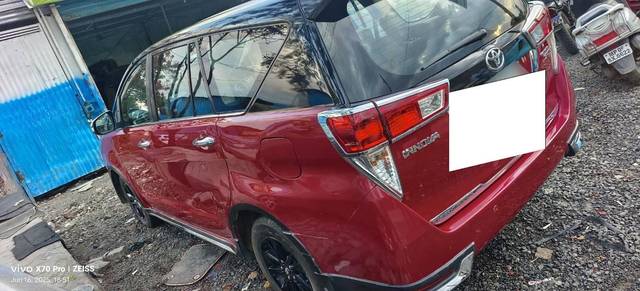 https://images10.gaadi.com/usedcar_image/4593569/original/processed_bf5b8b2e-fac0-4b7f-b439-119be68c340f.jpg?imwidth=6401