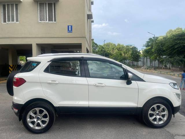https://images10.gaadi.com/usedcar_image/4593601/original/processed_396db10c6c02e803ba1e1cd22ebda3a5.jpg?imwidth=6401