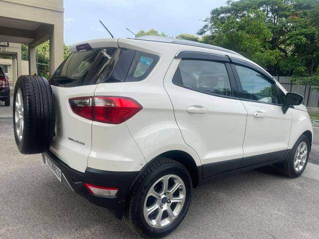 https://images10.gaadi.com/usedcar_image/4593601/original/processed_d1b05842f75354b89cc7ccc362346f0b.jpg?imwidth=6402