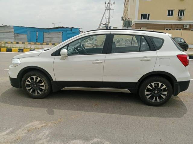 https://images10.gaadi.com/usedcar_image/4593709/original/processed_0a22cb40a493460c185553de331cee01.jpg?imwidth=6402