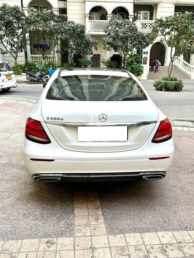 https://images10.gaadi.com/usedcar_image/4593716/original/processed_096c7d4a0ddcb741f22be35e4e90592b.jpg?imwidth=6401
