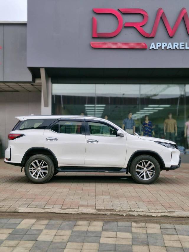 https://images10.gaadi.com/usedcar_image/4593720/original/processed_d151fe6e216f3da8b8032190b4fcf207.jpg?imwidth=6401