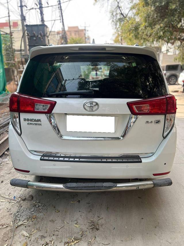 https://images10.gaadi.com/usedcar_image/4593723/original/processed_1134bf8a083b902cd1b15c5ffee71b7a.jpg?imwidth=6401